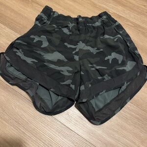 Athleta Mesh Racer Run Short 4”